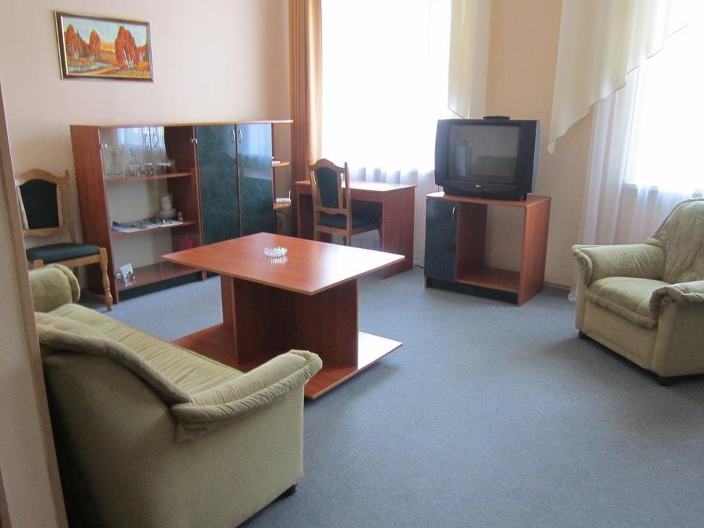 Sozh Hotel Gomel Værelse billede